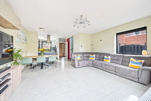 Medium property photo - Tom Navislaan 12, 2493 BN Den Haag